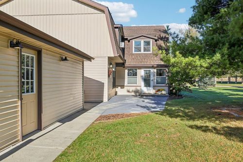 414 Saddle Rdg, Portage, WI, 53901-9775 | Card Image