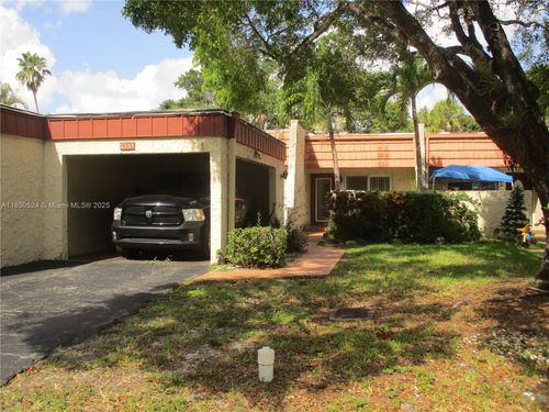b20-6555 Nw 99th Ave, Tamarac, FL, 33321-3347 | Card Image