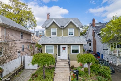 429 Palisade Ave, Cliffside Park, NJ, 07010-2825 | Card Image