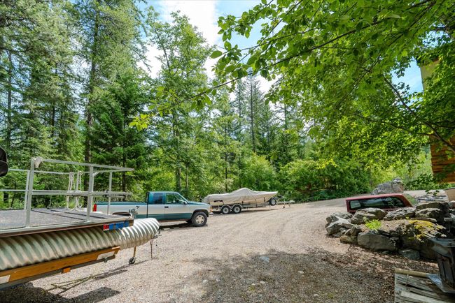 Rear parking/storage area | Image 18