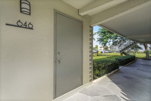 646 Flanders N, Delray Beach, FL, 33484-5236 | Card Image