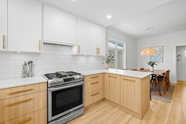 1421 Seventh Ave, House other with 3 bedrooms, 2 bathrooms and null parking in New Westminster BC | Image 11