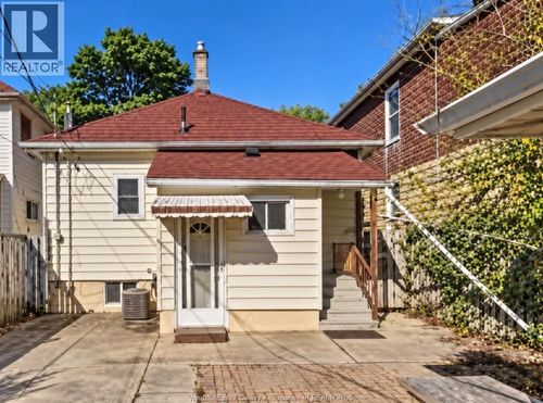 1352 Lincoln Rd, Windsor, ON, N8Y2J1 | Card Image