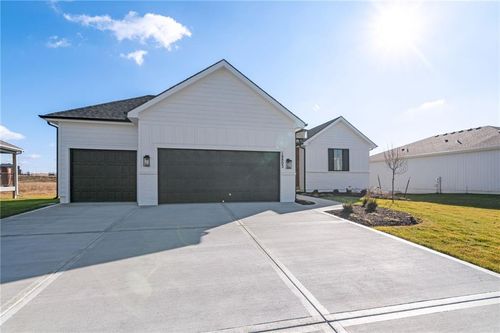 16848 S Norton St, Olathe, KS, 66062-8239 | Card Image
