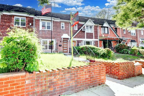 6110 84th St, Middle Village, NY, 11379-1433 | Card Image