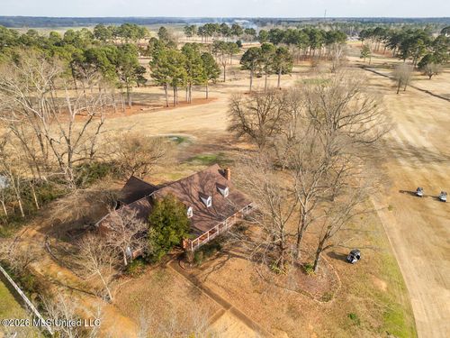 617 S Wedgewood Rd, Starkville, MS, 39759-9676 | Card Image