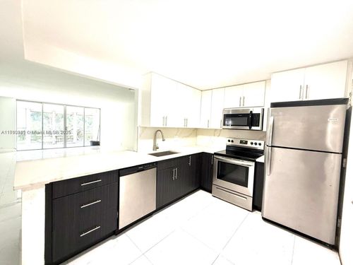 d201-1401 Ne 191st St, Miami, FL, 33179-6104 | Card Image
