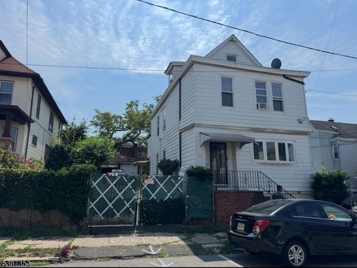 72 Maple St, Paterson, NJ, 07522-1412 | Card Image