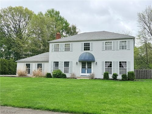 27111 Newton Cir, North Olmsted, OH, 44070-1801 | Card Image