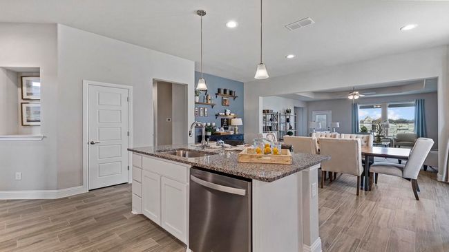 8708 Tailwood Ln, House other with 4 bedrooms, 2 bathrooms and null parking in Justin TX | Image 6