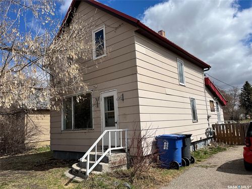317 Moore St, Foam Lake, SK, S0A4J0 | Card Image