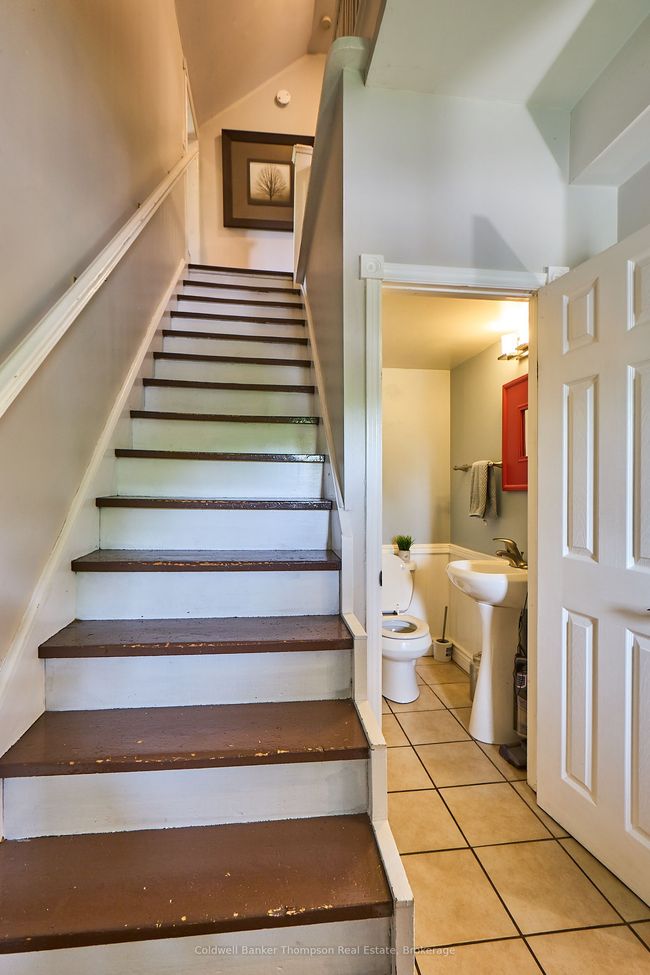 19 Florence St E, House other with 3 bedrooms, 2 bathrooms and 2 parking in Huntsville ON | Image 13