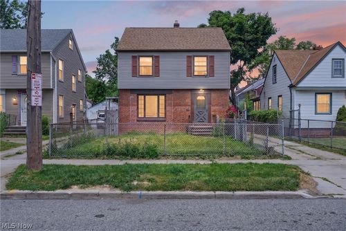 17110 Puritas Avenue, Cleveland, OH, 44135 | Card Image