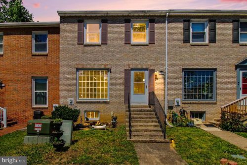 17918 Hickory Ln, HAGERSTOWN, MD, 21740-7802 | Card Image
