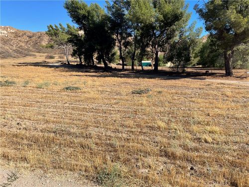 15000 Baker Canyon Rd, Canyon Country, CA, 91390-2701 | Card Image