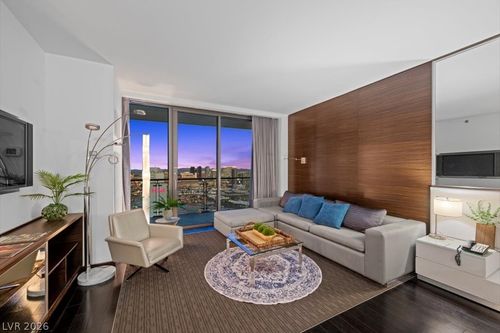 5118-4381 W Flamingo Rd, Las Vegas, NV, 89103-3903 | Card Image