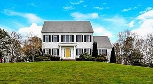 3 Edgewood Cir, Plymouth, MA, 02360-8214 | Card Image