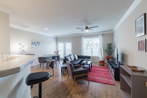 apt-308-2400 Mccue Rd, Houston, TX, 77056-5115 | Card Image