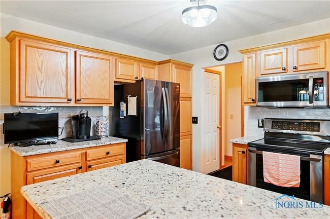 2310 Villa W, Condo with 2 bedrooms, 2 bathrooms and 2 parking in Findlay OH | Image 16