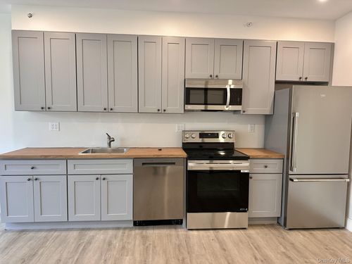 103-362 W Merrick Rd, Valley Stream, NY, 11580-5344 | Card Image