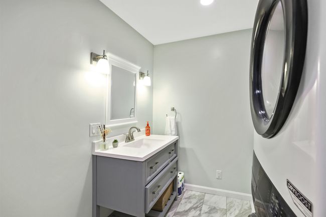 371 Memphremagog Vw, House other with 4 bedrooms, 3 bathrooms and null parking in Newport VT | Image 11