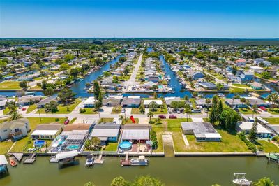 6623 Boatyard Drive, House other with 2 bedrooms, 2 bathrooms and null parking in Hudson FL | Image 2