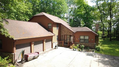 311 Maple Heights Rd, Marshall, WI, 53559-9407 | Card Image