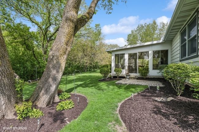 972 W Shore Dr, House other with 3 bedrooms, 3 bathrooms and 3 parking in Fox Lake IL | Image 19