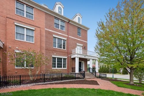 20-20 Gable Walk, Livingston, NJ, 07039-6231 | Card Image