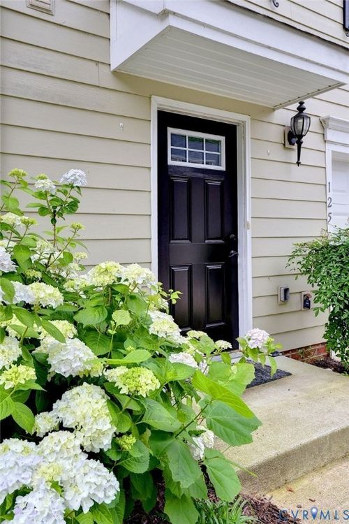 125 Parkway Ct, Williamsburg, VA, 23185-4571 | Card Image