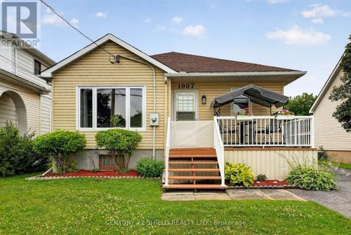 1007 2nd St E, Cornwall, ON, K6H2A8 | Card Image