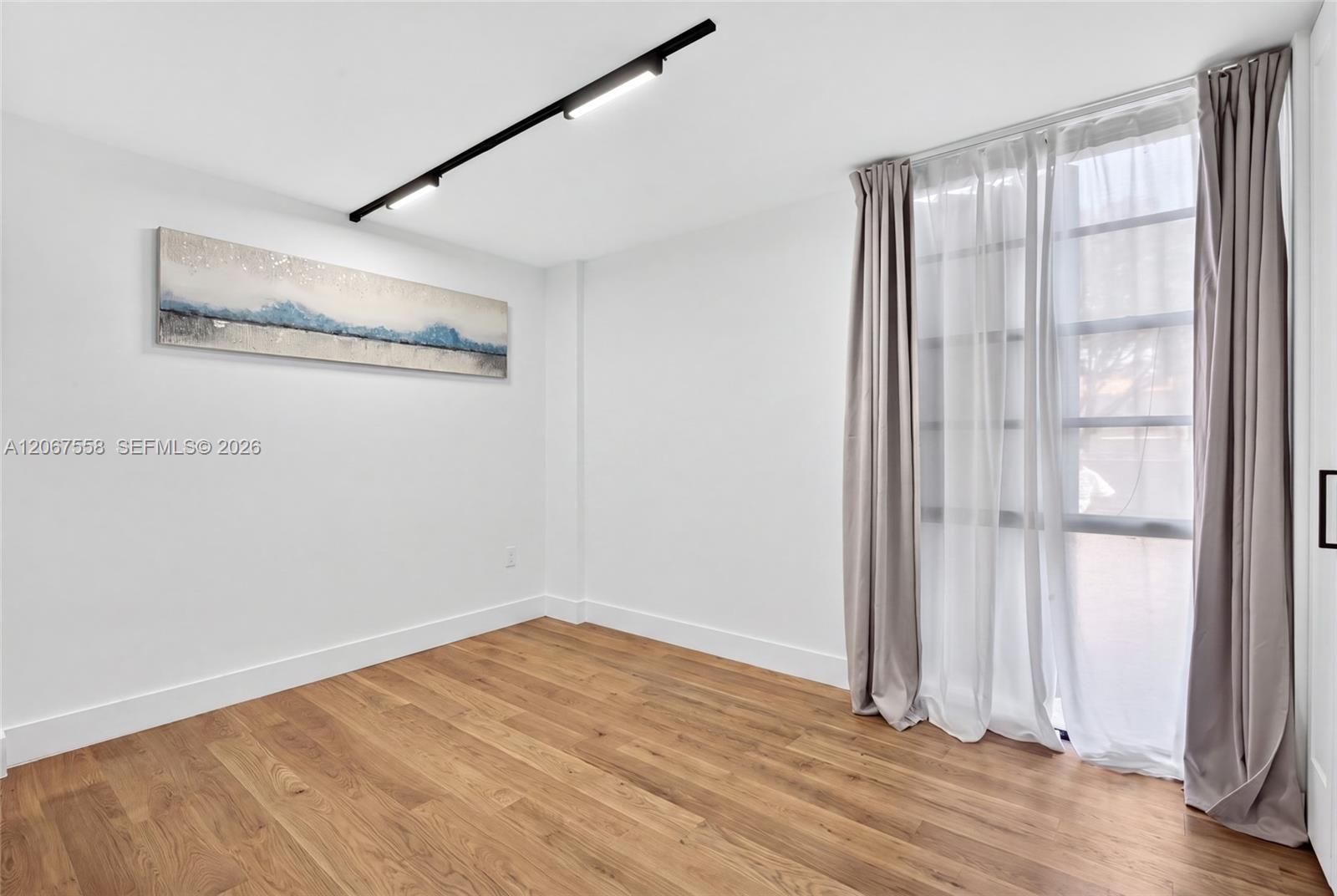 Residential Lease in Aventura 3