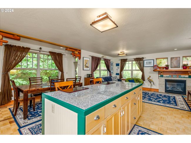 1650 Leatherwood Dr, House other with 3 bedrooms, 3 bathrooms and 1 parking in Eugene OR | Image 13