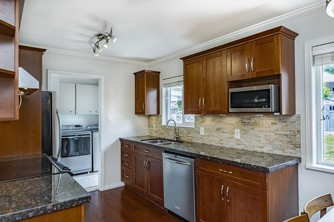 2643 Larkin Ave, House other with 4 bedrooms, 3 bathrooms and 4 parking in Port Coquitlam BC | Image 5