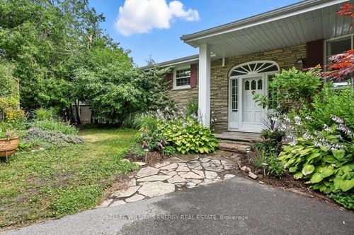 76 Maple Cres, Peterborough, ON, K9J6V5 | Card Image
