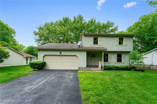 6820 Lockwood Blvd, Boardman, OH, 44512-3993 | Card Image