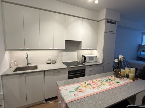 703-30 Elm Dr W, Mississauga, ON, L5B0N6 | Card Image