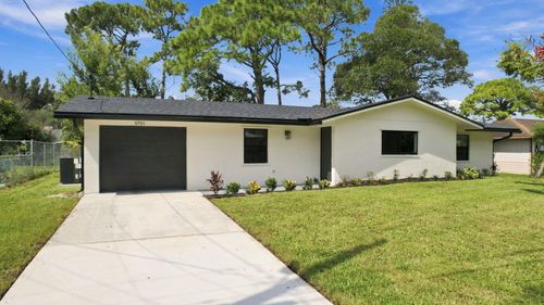 5701 Myrtle Dr, Fort Pierce, FL, 34982-7553 | Card Image
