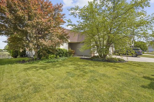 8206 61st St, Kenosha, WI, 53142 | Card Image