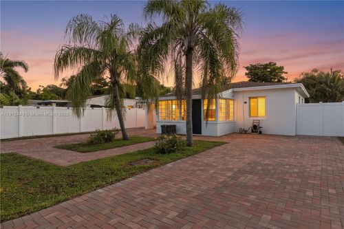 1108 Nw 3rd Ave, Fort Lauderdale, FL, 33311-6236 | Card Image