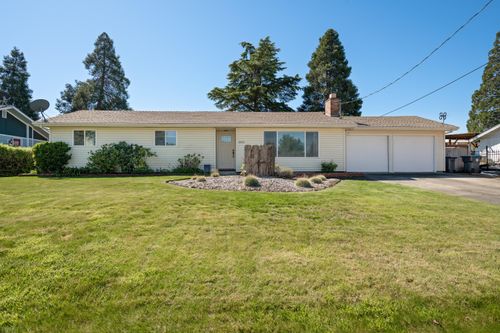 2372 E Mcandrews Rd, Medford, OR, 97504-5516 | Card Image