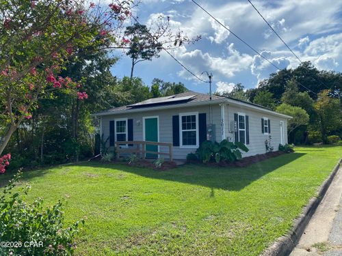 3011 2nd St, Marianna, FL, 32446-2103 | Card Image