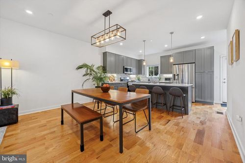 7005 Pipers Glen Way, PHILADELPHIA, PA, 19119-2278 | Card Image