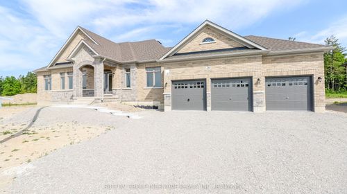 28 Cottonwood Street, Springwater, ON, L9X2E5 | Card Image