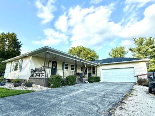918 Old Farm Rd, Bedford, IN, 47421-8465 | Card Image