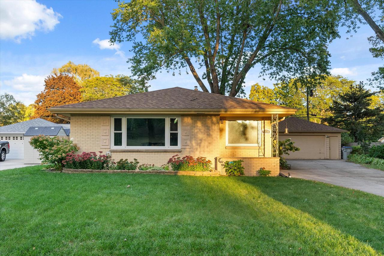 52nd St, Milwaukee, WI 53223