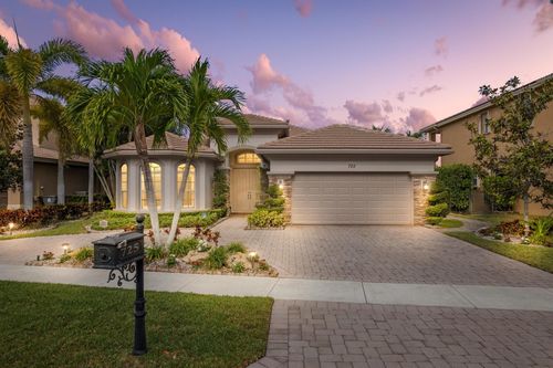 725 Edgebrook Ln, West Palm Beach, FL, 33411-5303 | Card Image