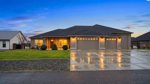 6603 Whetstone Dr, Pasco, WA, 99301-5483 | Card Image