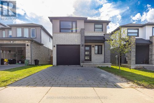 1994 Foxridge Crescent, London North (North S), ON, N6G0L8 | Card Image