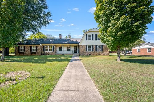 703 Chickasaw Rd, Murfreesboro, TN, 37130-3112 | Card Image